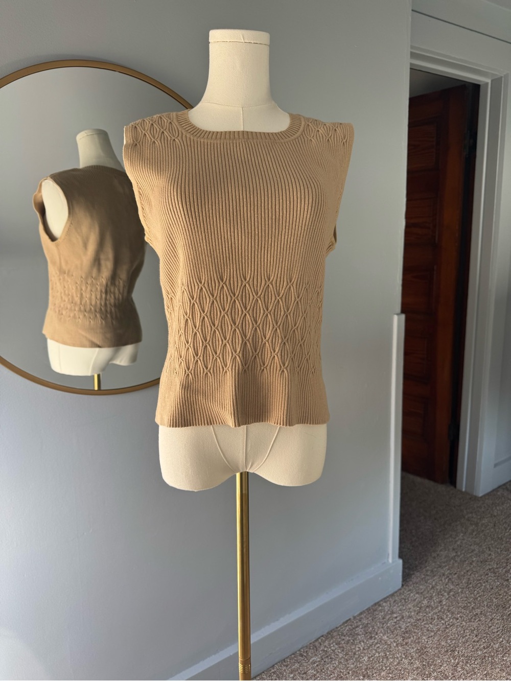 Apostrophe Sleeveless Scoop Neck Knit Tank in Camel